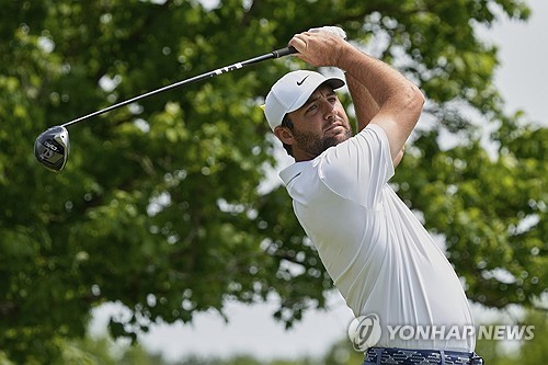 <b>셰플러</b> 시즌 3승…PGA 투어 <b>메모리얼 토너먼트 2연패</b>