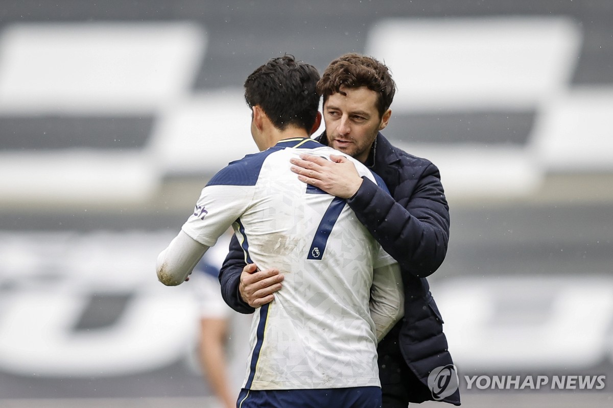 '<b>토트넘</b>서 감독대행 두 번' <b>메이슨</b>, 2부 웨스트브롬 사령탑으로