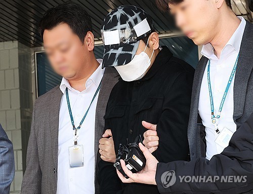 '<b>이선균 수사 정보 유출</b>' 경찰관·검찰<b>수사</b>관 불구속 <b>기소</b>(종합)