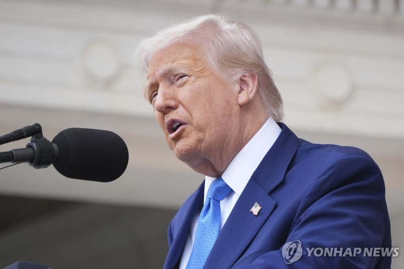 <b>트럼프</b>, <b>하버드대</b> 유학·연수하려는 외국인 <b>비자 제한</b>(종합)