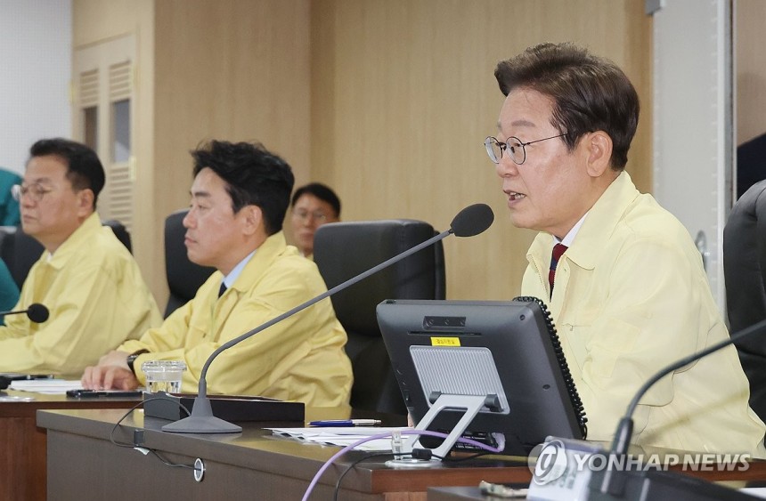 이재명 대통령, 안전치안점검회의 발언
(서울=연합뉴스) 한상균 기자 = 이재명 대통령이 5일 서울 용산 대통령실 청사 국가안전보장회의(NSC) 회의실에서 열린 안전치안점검회의에서 발언하고 있다. 2025.6.5 xy