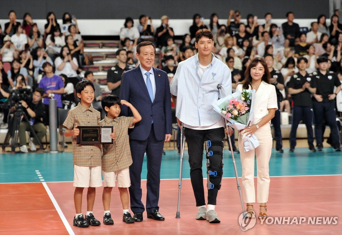 <b>국가대표 은퇴식</b> 하는 <b>문성민</b>