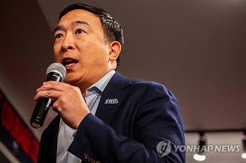 머스크에 신당 창당 협력 요청한 앤드루 양 
[AFP=연합뉴스 자료사진. 재판매 및 DB금지]