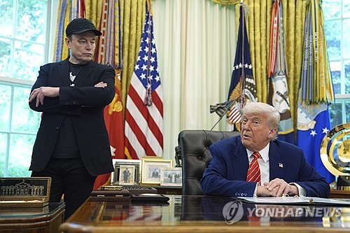 머스크와 트럼프 
[AP=연합뉴스 자료사진. 재판매 및 DB금지]