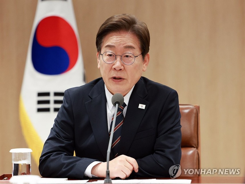 이재명 대통령, 비상경제점검 2차 TF 회의 발언
(서울=연합뉴스) 홍해인 기자 = 이재명 대통령이 9일 서울 용산 대통령실 청사에서 열린 비상경제점검 2차 태스크포스(TF) 회의에서 발언하고 있다. 2025.6.9