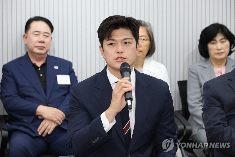 국힘 재선 15명 "8월 말까지 전대…<b>김용태 임기 연장</b>해야"