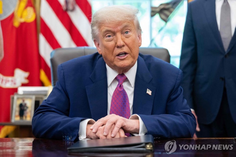 트럼프 "<b>미중</b>, 中의 <b>희토류</b> 先공급-중국학생 美유학 허용 합의"