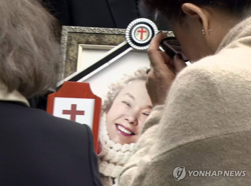지난해 10월 배우 김수미 영결식
[연합뉴스TV 캡처, 재판매 및 DB금지] 