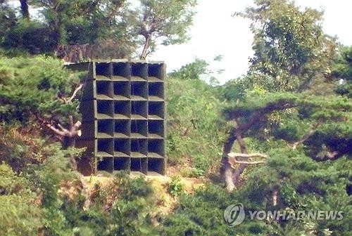 소음 송출하는 북한 대남 확성기
[연합뉴스 자료사진]