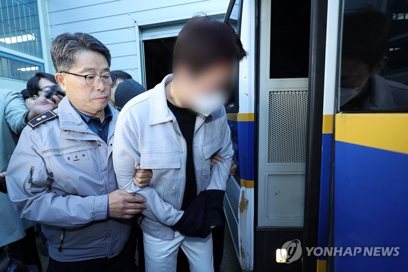 '<b>마세라티</b> 사망 <b>뺑소니</b>범' 항소심서 징역 7년6개월로 <b>감형</b>