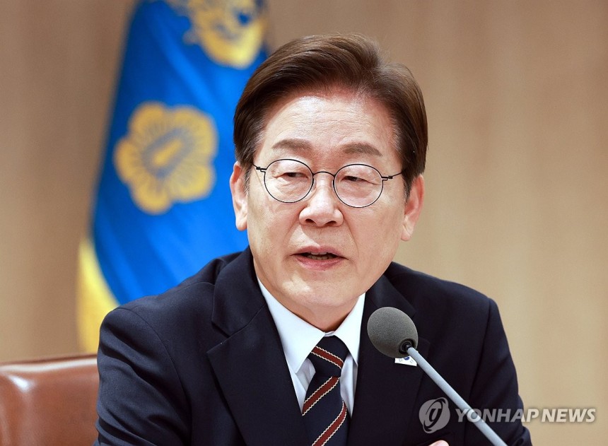 이재명 대통령, 비상경제점검 2차 TF 회의 발언
(서울=연합뉴스) 홍해인 기자 = 이재명 대통령이 9일 서울 용산 대통령실 청사에서 열린 비상경제점검 2차 태스크포스(TF)회의에서 발언하고 있다. 2025.6.9 