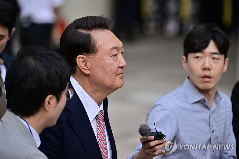 尹, 오늘 경찰 <b>소환</b>에 <b>불응</b> 방침…3차 출석요구 검토