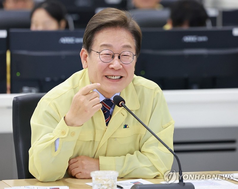 <b>이재명 대통령</b>, 장마 대비 <b>현장 점검</b>