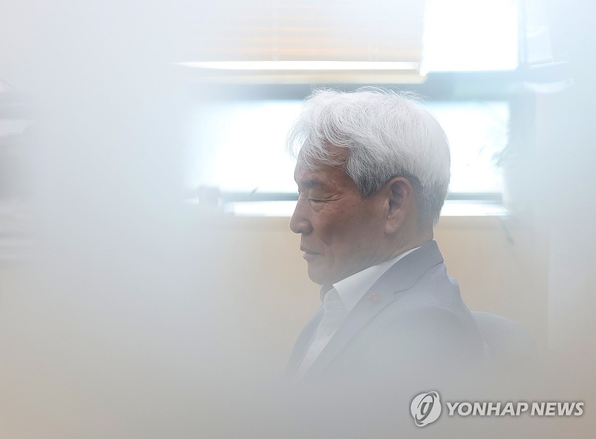 상벌위원회 출석한 <b>광주FC 노동일 대표이사</b>