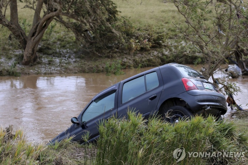 남아공 이스턴케이프 홍수 피해
[AP 연합뉴스 자료사진. 재판매 및 DB 금지]