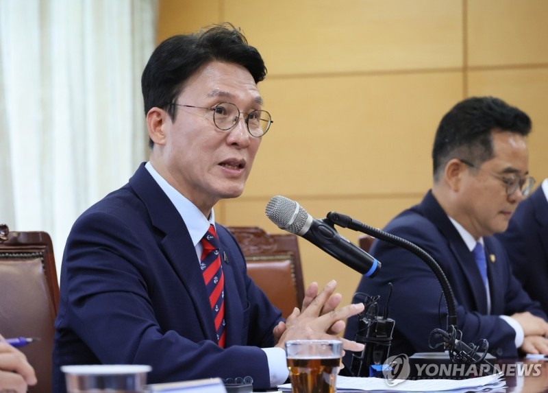<b>물가</b> 간담회 연 <b>김민석</b> "유통과정 불분명 품목, 투명성 높여야"