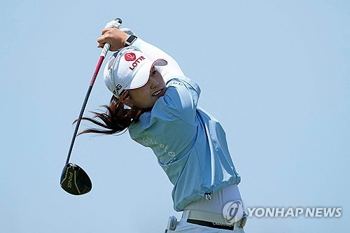 LPGA투어 첫 우승 꿈꾸는 최혜진, <b>마이어 클래식</b> 2R 공동<b>선두</b>