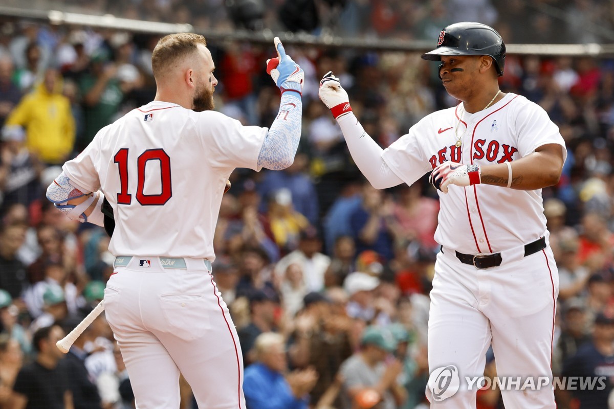 MLB <b>샌프란시스코</b>, 보스턴과 트레이드로 강타자 <b>데버스</b> 영입