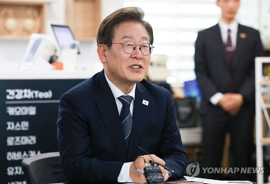 이재명 대통령, 접경지 주민 간담회
[대통령통신사진기자단]