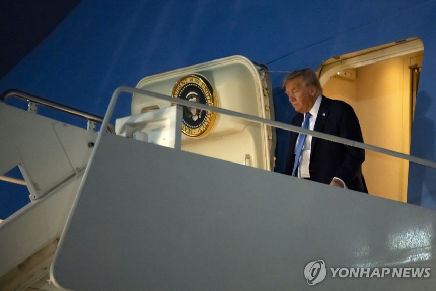 G7 정상회의 참석을 중단하고 급히 귀국한 트럼프
[AP=연합뉴스 자료사진. 재판매 및 DB 금지]
