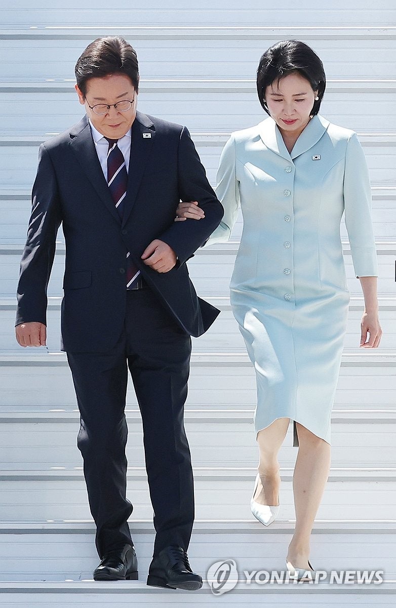 <b>이재명</b> 대통령, <b>G7</b> 정상회의 <b>캐나다</b> 도착