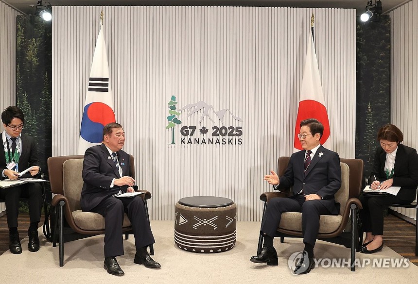 이재명 대통령, G7 계기 한일 정상회담 (캐내내스키스[캐나다]=연합뉴스) 홍해인 기자 = 이재명 대통령이 17일(현지시간) 캐나다 앨버타주 캐내내스키스 주요 7개국(G7) 정상회의장에서 이시바 시게루 일본 총리와