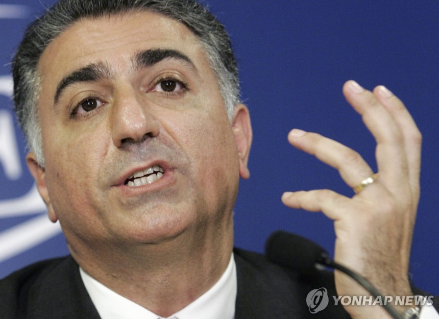레자 팔레비의 2006년 모습 
[AP 연합뉴스 자료사진 재판매 및 DB 금지]