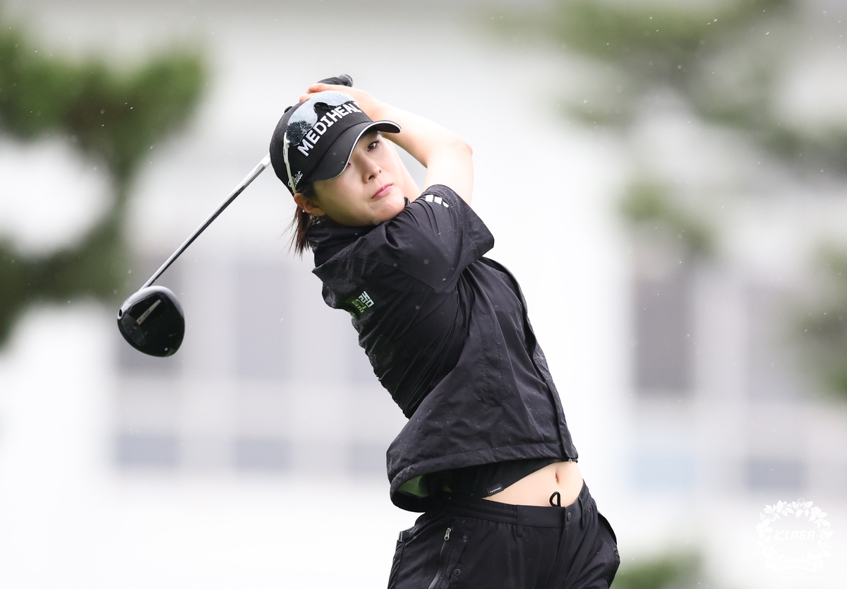 패션모델 같았던 <b>김나영</b>, 체중 불리고 KLPGA 첫 우승 기회