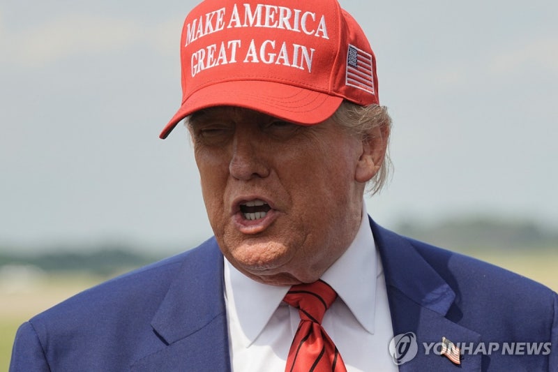 트럼프 "나는 <b>이란</b>에 정신 차릴 시간 주고 있다…2주는 최대치"(종합)