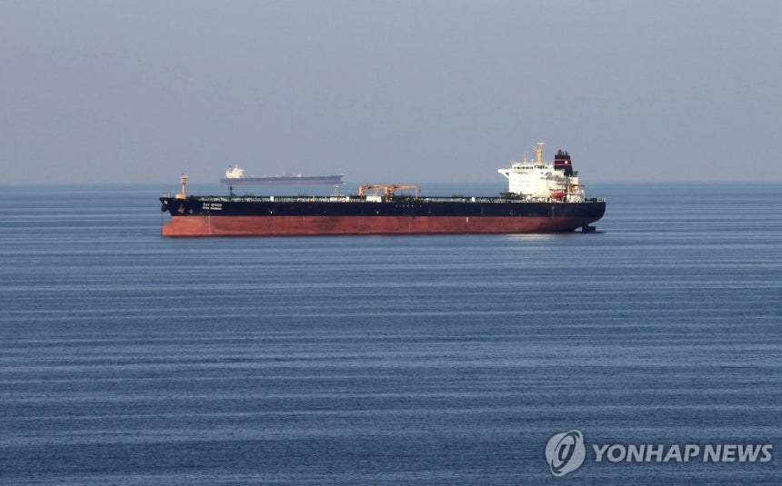 호르무즈 해협 지나는 유조선
[로이터 연합뉴스 자료사진. 재판매 및 DB 금지]