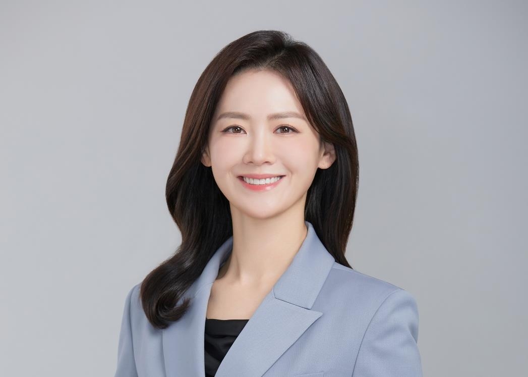 <b>이수경</b> 빙상연맹회장, 내년 동계올림픽 <b>선수단장</b> 내정…여성 최초