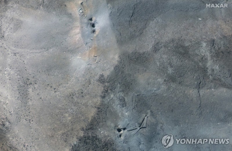 [美 이란 공격] <b>포르도</b>에 뻥뚫린 폭탄 구멍 6개…"<b>환기구</b>에 폭탄 투하"