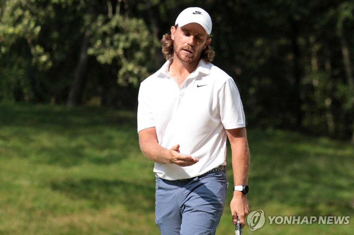 안병훈, PGA 시즌 마지막 시그니처 대회 14위…<b>우승</b>은 <b>브래들리</b>
