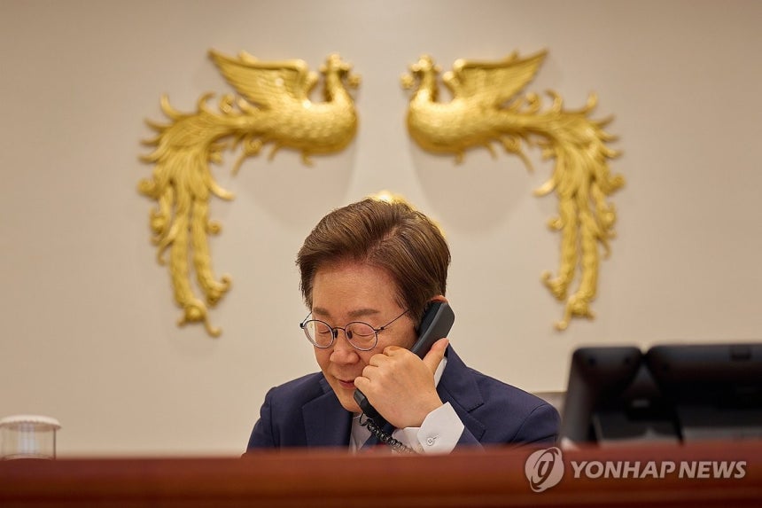 해외 정상과 전화 통화하는 이재명 대통령
[연합뉴스 자료사진. 대통령실 제공. 재판매 및 DB 금지] photo@yna.co.kr