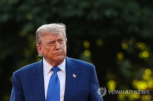 '<b>이란</b> 제재' 고삐 늦추나…<b>트럼프</b> "中, <b>이란 석유</b> 계속 사도 돼"(종합)