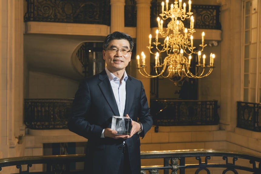 기아 송호성 사장, 이시고니스 트로피 수상 
[연합뉴스 자료사진]