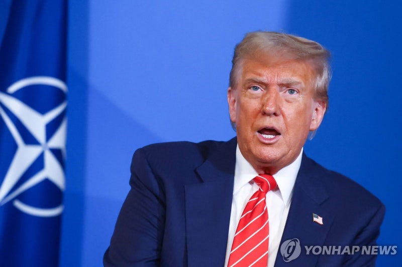 <b>트럼프</b>, <b>이란 핵시설</b> 재건시 또 공습 질문에 "물론"(종합)