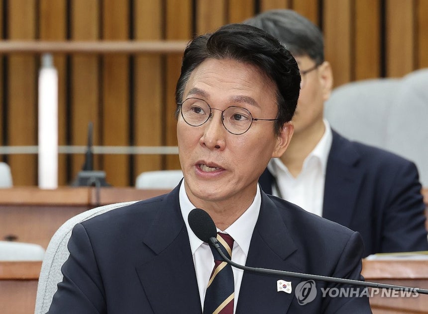 이틀째 김민석 인사청문회
(서울=연합뉴스) 박동주 기자 = 김민석 국무총리 후보자가 25일 서울 여의도 국회에서 열린 인사청문회에서 의원질의에 답변하고 있다. 2025.6.25 pdj6635@yna.co.kr