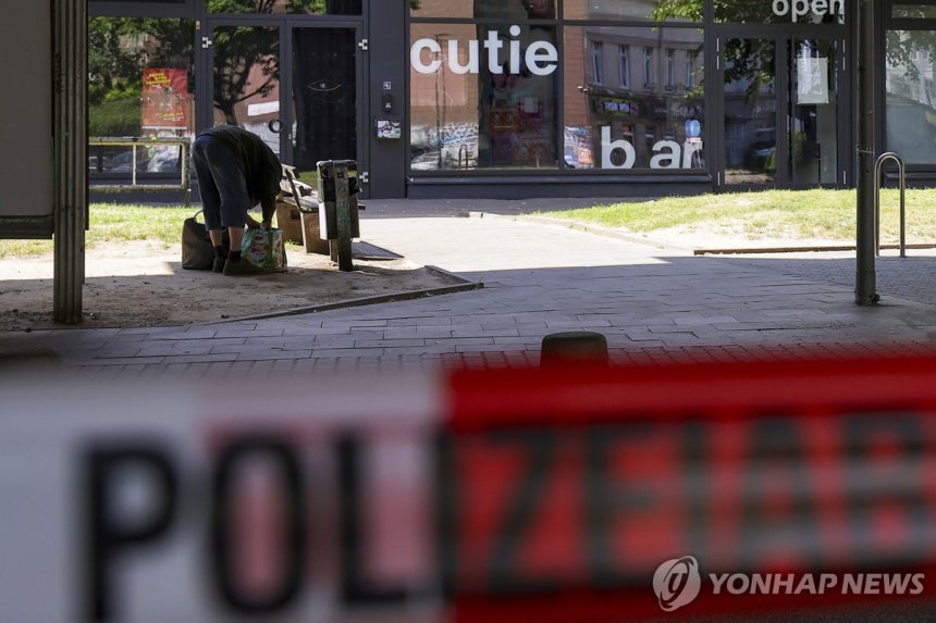 빌레펠트 칼부림 사건 현장
[EPA 연합뉴스 자료사진. 재판매 및 DB 금지]