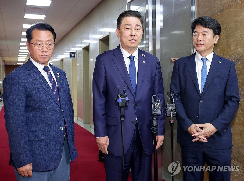 與, <b>상임위원장</b> 내정…법사 <b>이춘석</b>·문체 <b>김교흥</b>·예결 <b>한병도</b>