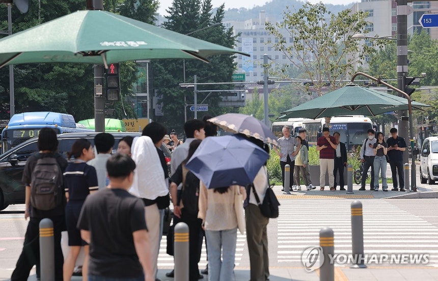 '찜통더위' 시작 [연합뉴스 자료사진]