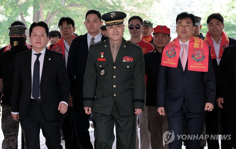 <b>2심</b> 속행 <b>공판</b> 출석하는 <b>박정훈 대령</b>