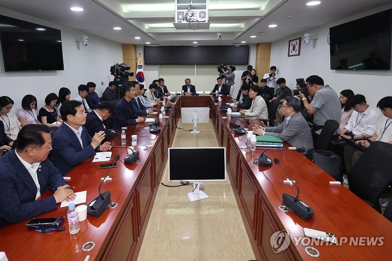 농식품부, <b>농업 4법 개정 추진</b>…"실효성 높이는 절충안 찾겠다"