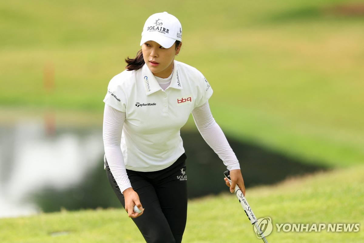 <b>임진희</b>·<b>이소미</b>, <b>다우 챔피언십</b> 3R 2위…박성현·윤이나 4위