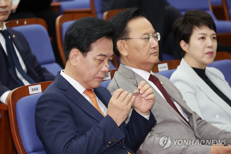 국힘, 금주 새 <b>비대위</b>…지도체제 전환·당 혁신 난제 안고 출범
