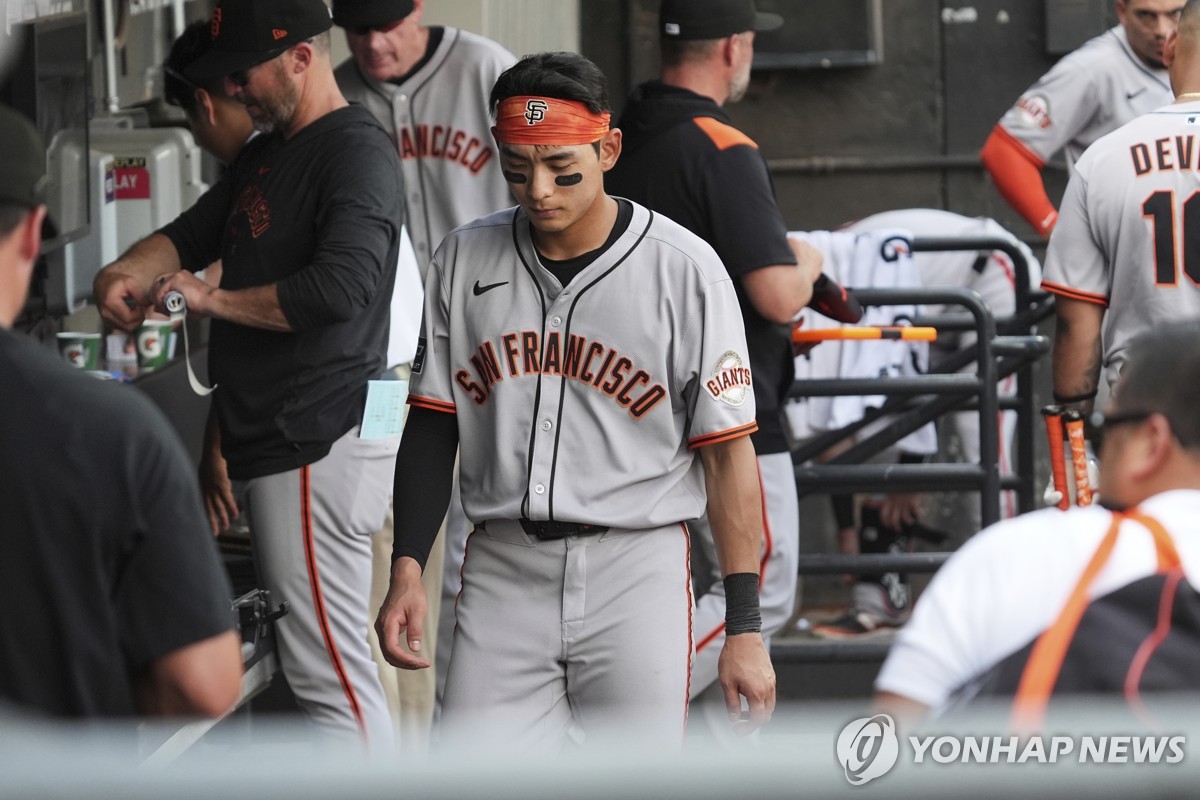 <b>이정후</b>, 4경기 연속 <b>무안타 부진</b>…병살타 포함해 범타만 4개