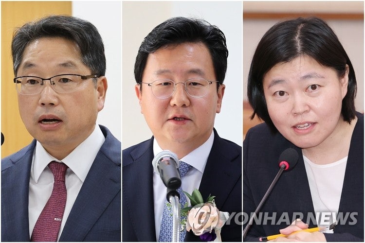 총장 사퇴날 <b>검찰 고위간부 인사</b>…대검차장 노만석·동부 임은정(종합)