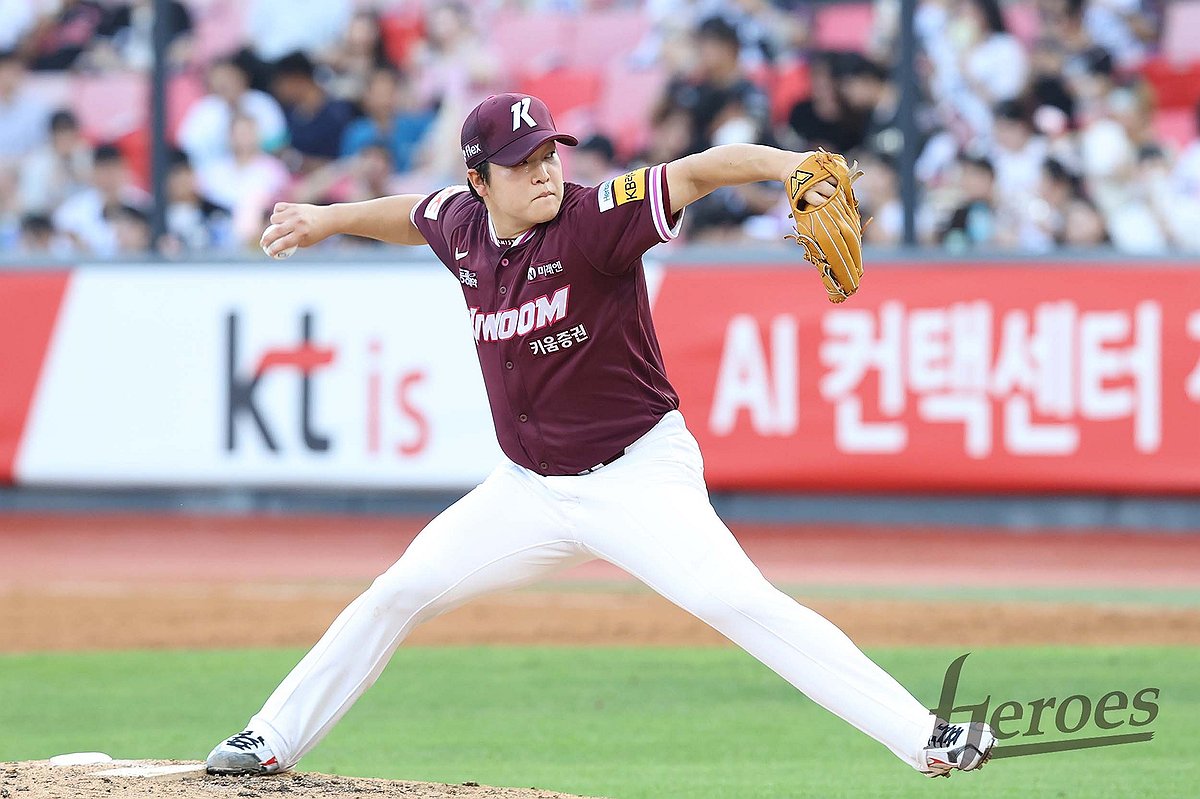 데뷔 <b>첫 선발승</b>을 따낸 키움 <b>박주성</b>