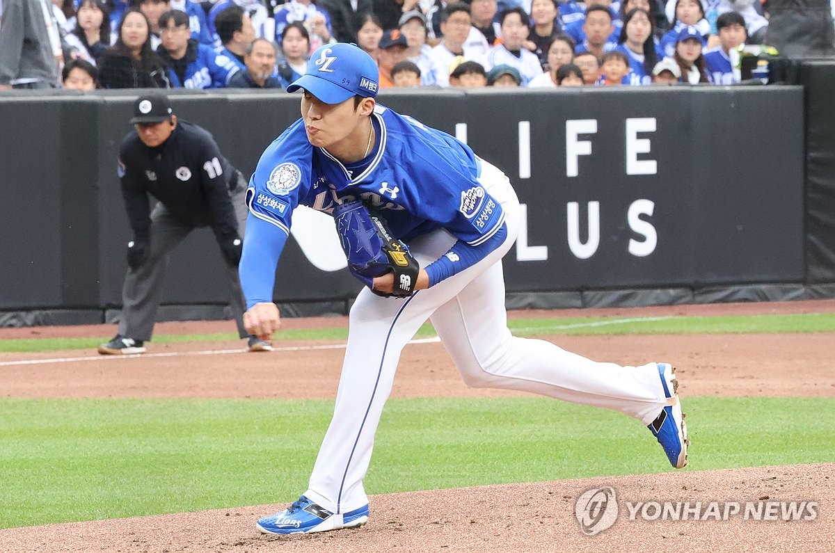 삼성 <b>원태인</b>, 오른쪽 <b>등 통증</b>으로 엔트리 말소…전반기 아웃