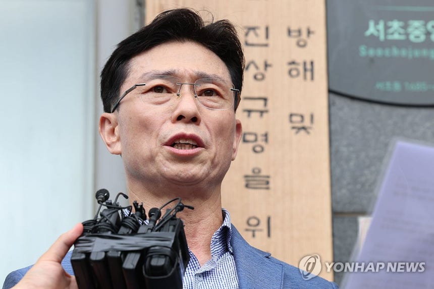 입장 밝히는 임성근 전 사단장
(서울=연합뉴스) 김도훈 기자 = 임성근 전 해병대 1사단장이 2일 서울 서초구에 마련된 이명현 순직해병 특검 사무실에 출석하며 입장을 밝히고 있다. 2025.7.2 [공동취재] sup
